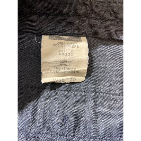 Dockers Stain Defender Mens Chino Pants 36x30 Black Pleated Front Durable Press - Picture 5 of 10